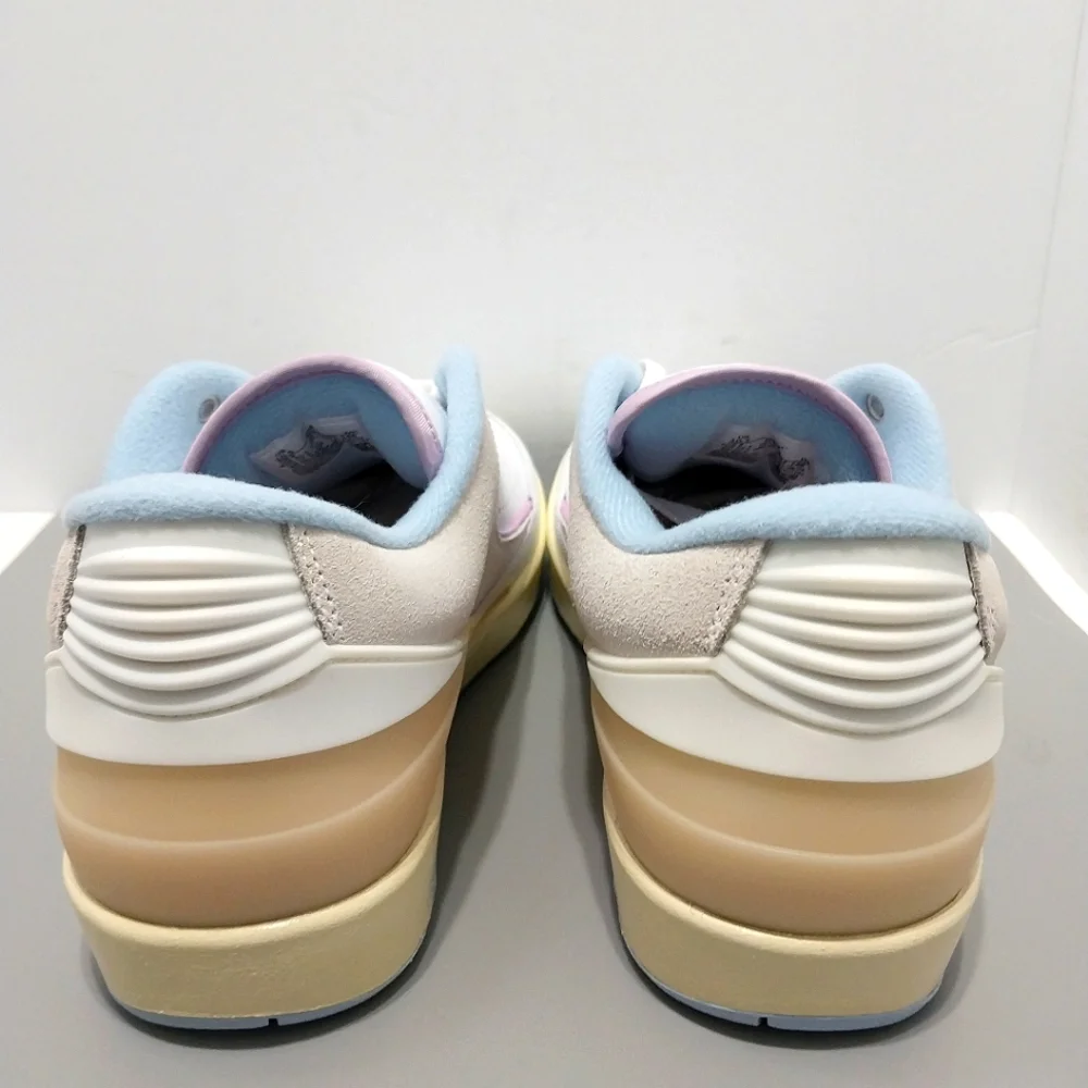 Jordan Retro 2 Low 